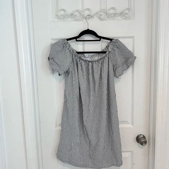Old Navy Black and White Striped Off-Shoulder Ruffles Dress Size M - Picture 1 of 8